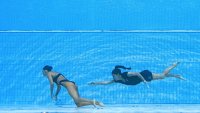 Hasta con bofetadas: entrenadora habla del rescate a nadadora que colapsó bajo el agua