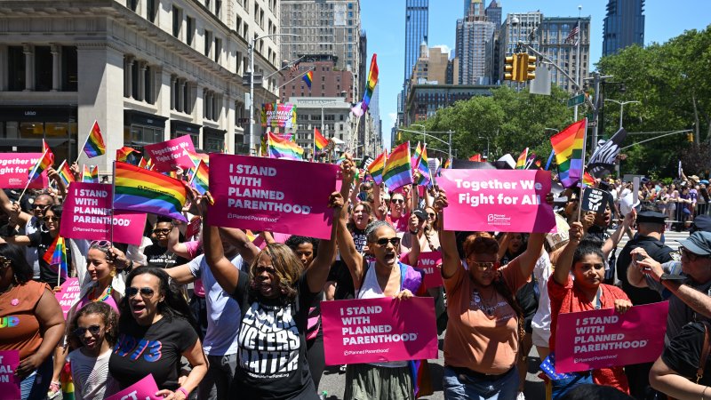 Fotos: La Marcha del Orgullo de NYC regresa de manera deslumbrante