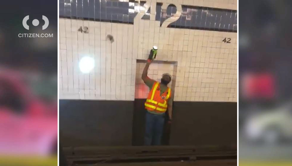 Man Dies After Catching Fire Falling on Subway Tracks and Touching Third Rail on Calle 42 – NBC New York