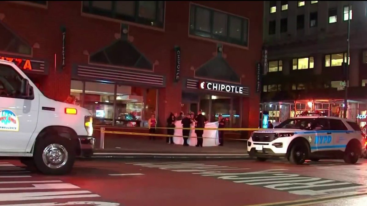 Mujer muere de un balazo en la cabeza en Manhattan – Telemundo New York ...