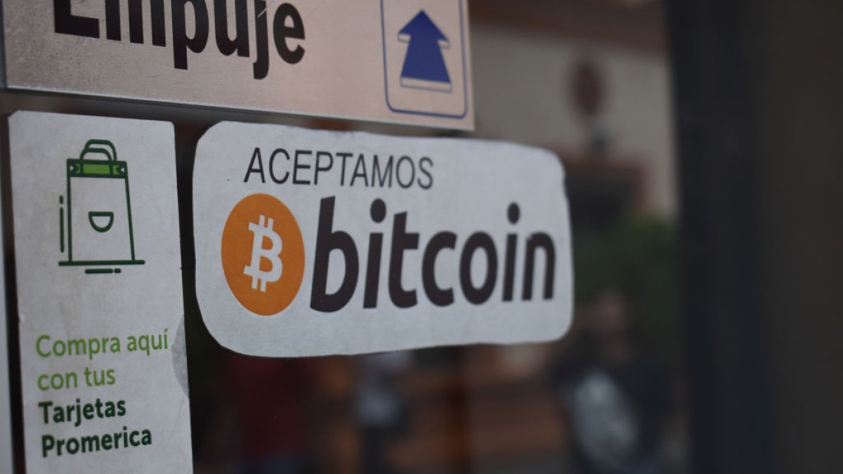 El bitcóin en El Salvador: A un año de su implementación – Telemundo  Washington DC (44)