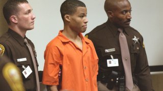Malvo y John Allen Muhammad dispararon y mataron a 10 personas en Maryland, Virginia y el Distrito de Columbia en el 2002.