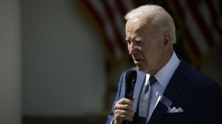 El presidente Joe Biden presenta su plan para proteger Medicare, en la Casa Blanca, este martes.