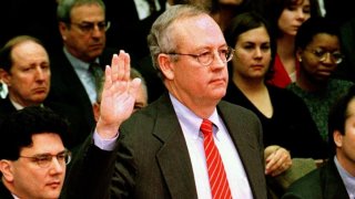 El exfiscal Kenneth Starr