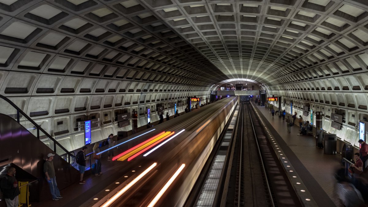 Metro: Falta de trenes retrasa reapertura de la Línea Plateada – Telemundo  Washington DC (44)