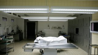 Se investigará si los casos se estudiaron adecuadamente y si las operaciones del médico forense y los protocolos de investigación fueron consistentes con las mejores prácticas.
