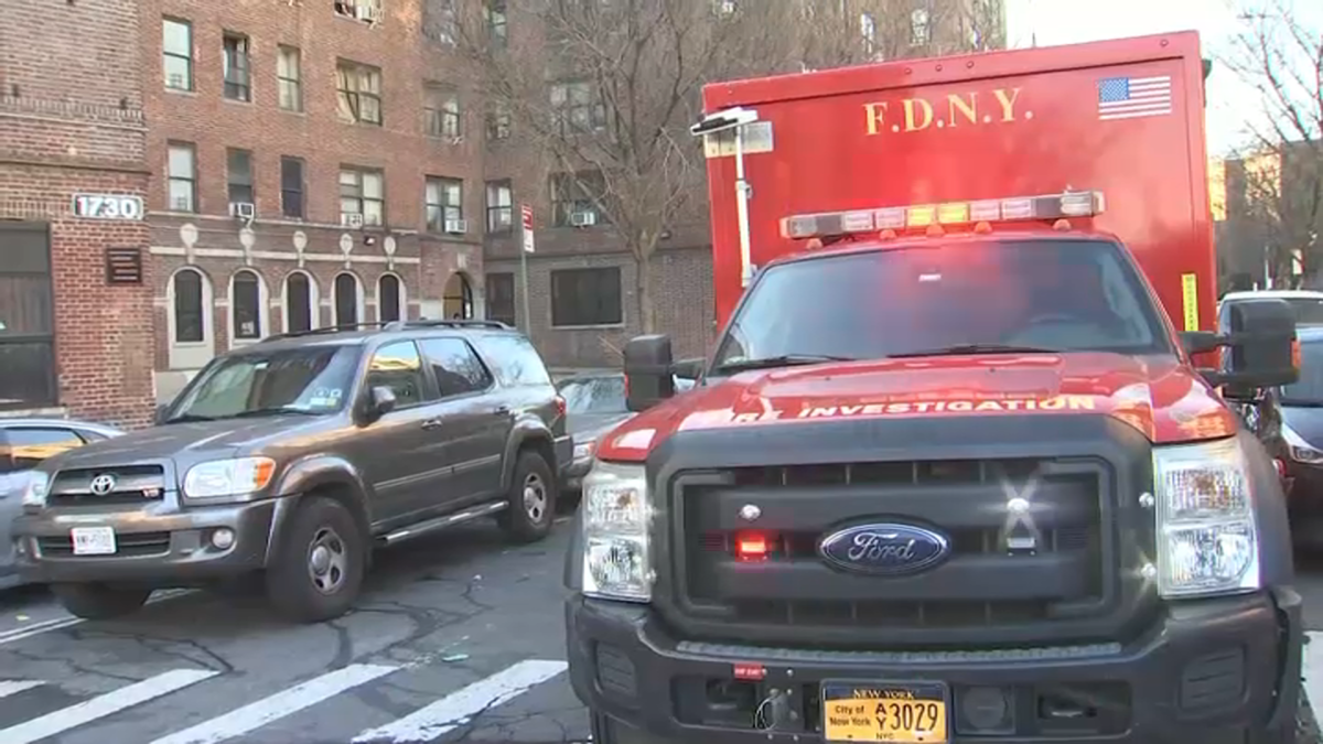 Thanksgiving Bronx Fire – NBC New York (47)