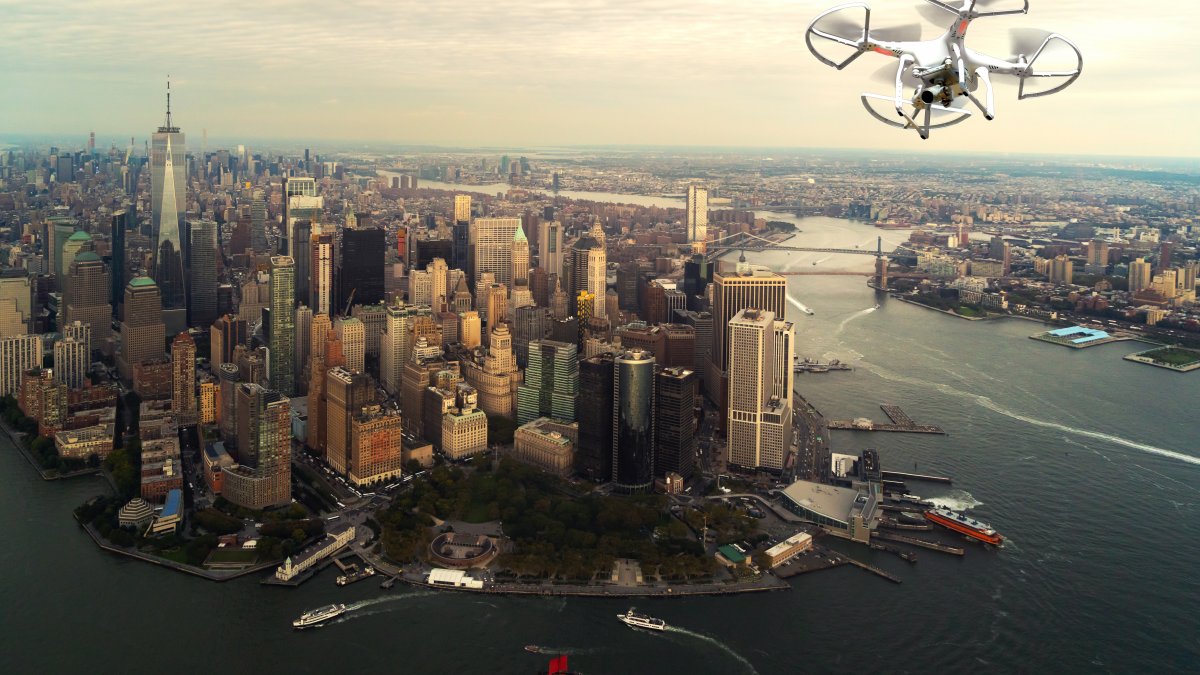 I droni conquistano le strade di New York giovedì – NBC New York (47)