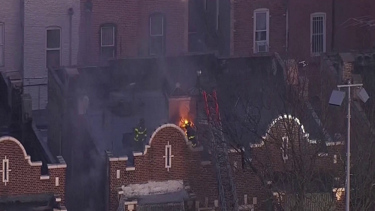 Several injured in Bronx townhouse fire – NBC New York (47)