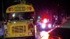 Policía: Atropellan a madre e hijos después de que los niños se bajan del autobús escolar en Brooklyn