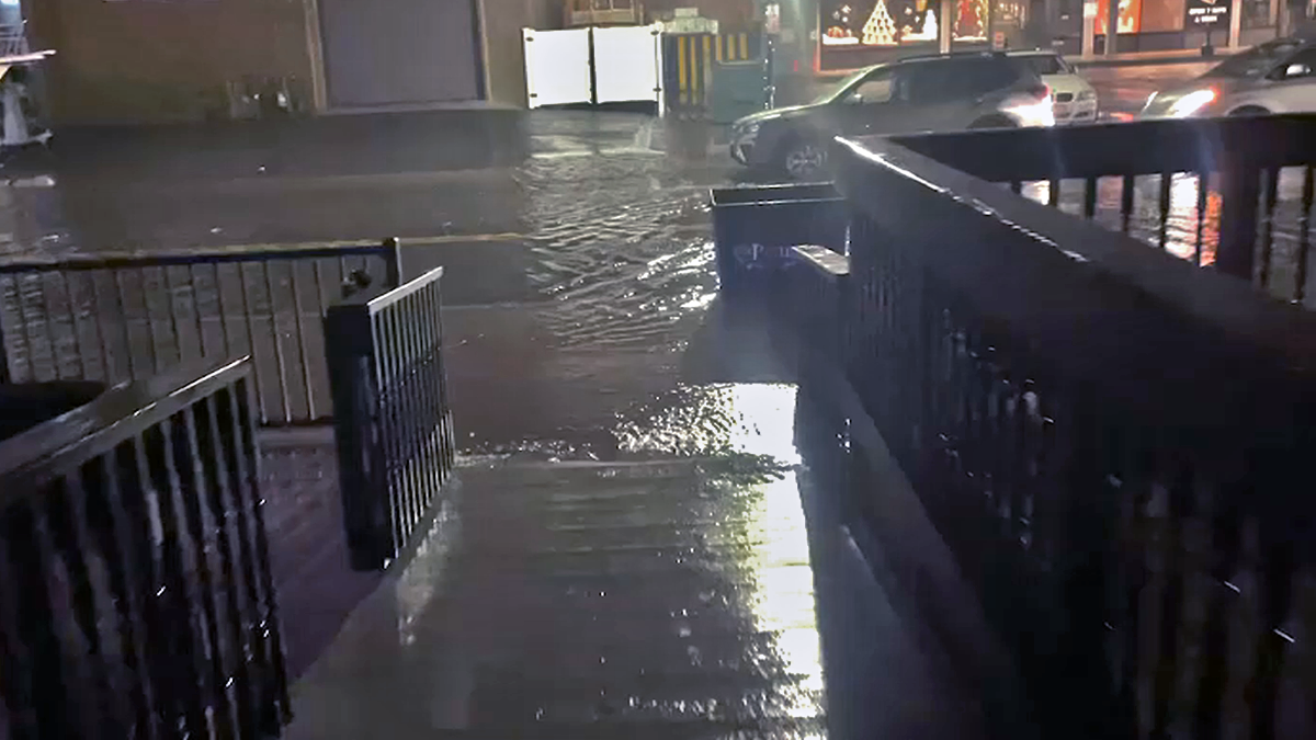 High tide causes flooding on Long Island – NBC New York (47)