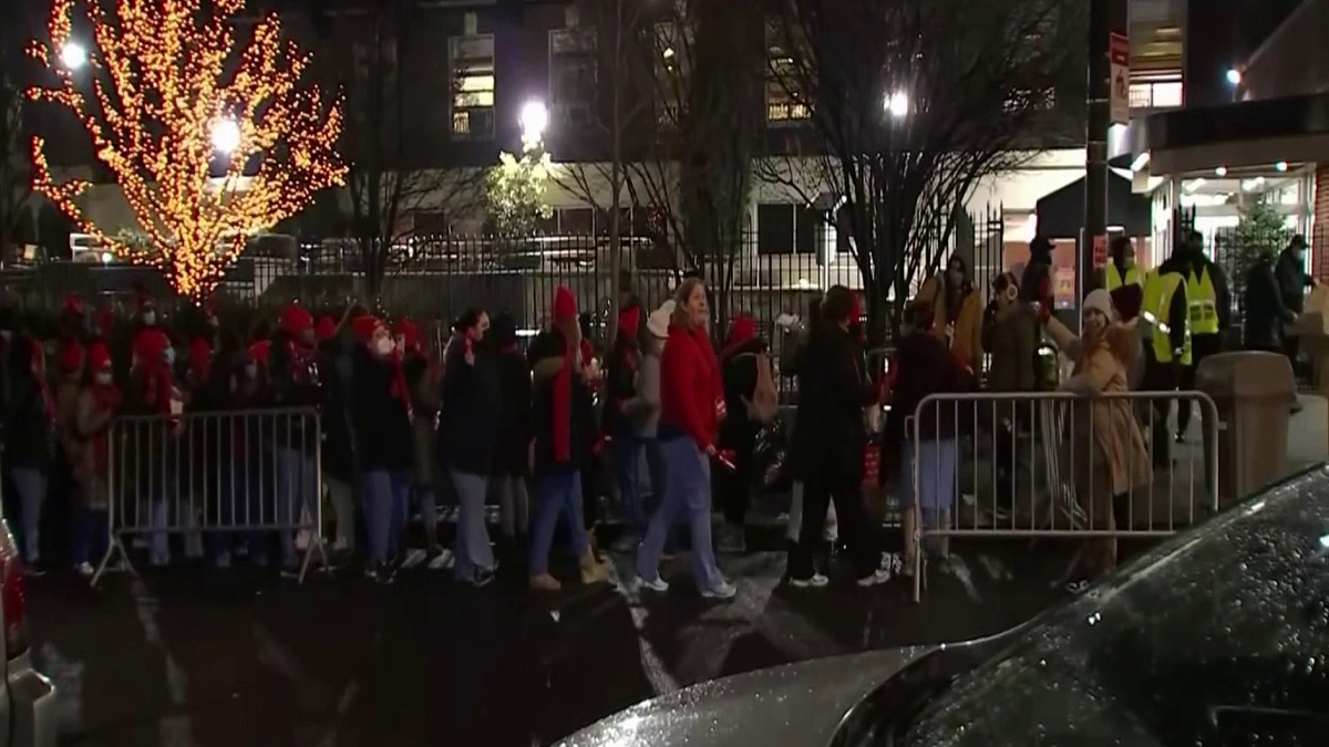 Thousands of City Nurses Strike – NBC New York (47)