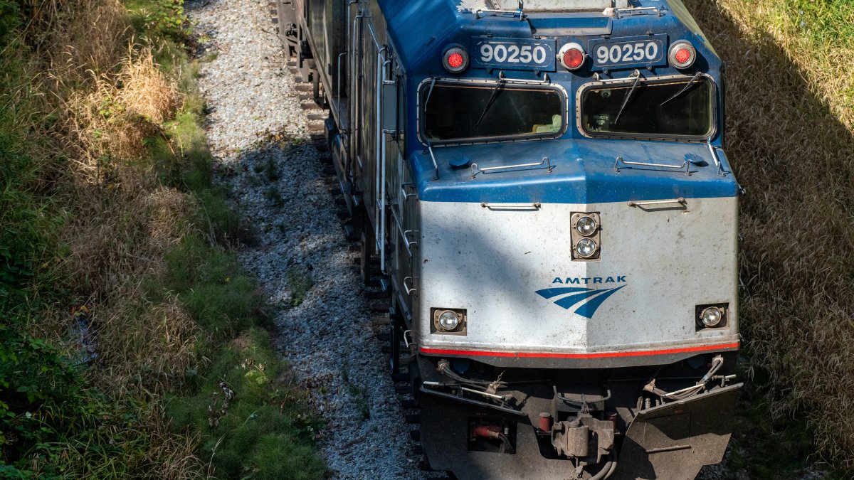 Travelers Spend More Than 36 Hours Stranded on Amtrak Train – NBC Washington DC (44)