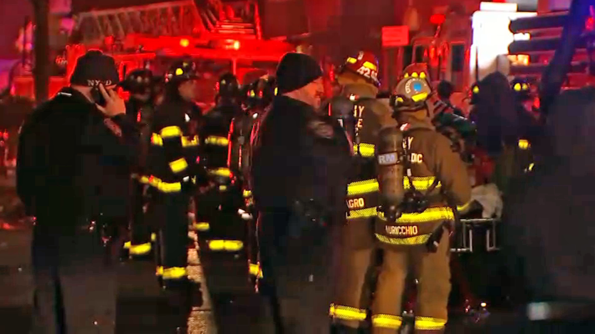 9-Year-Old Girl Dies in Brooklyn House Fire – NBC New York (47)