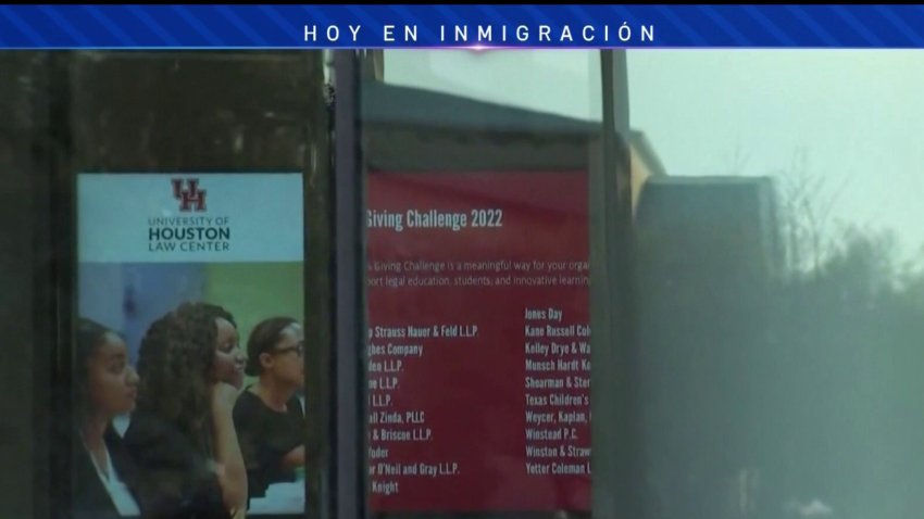Estudiantes de Leyes de UH ayudan a solicitantes de asilo