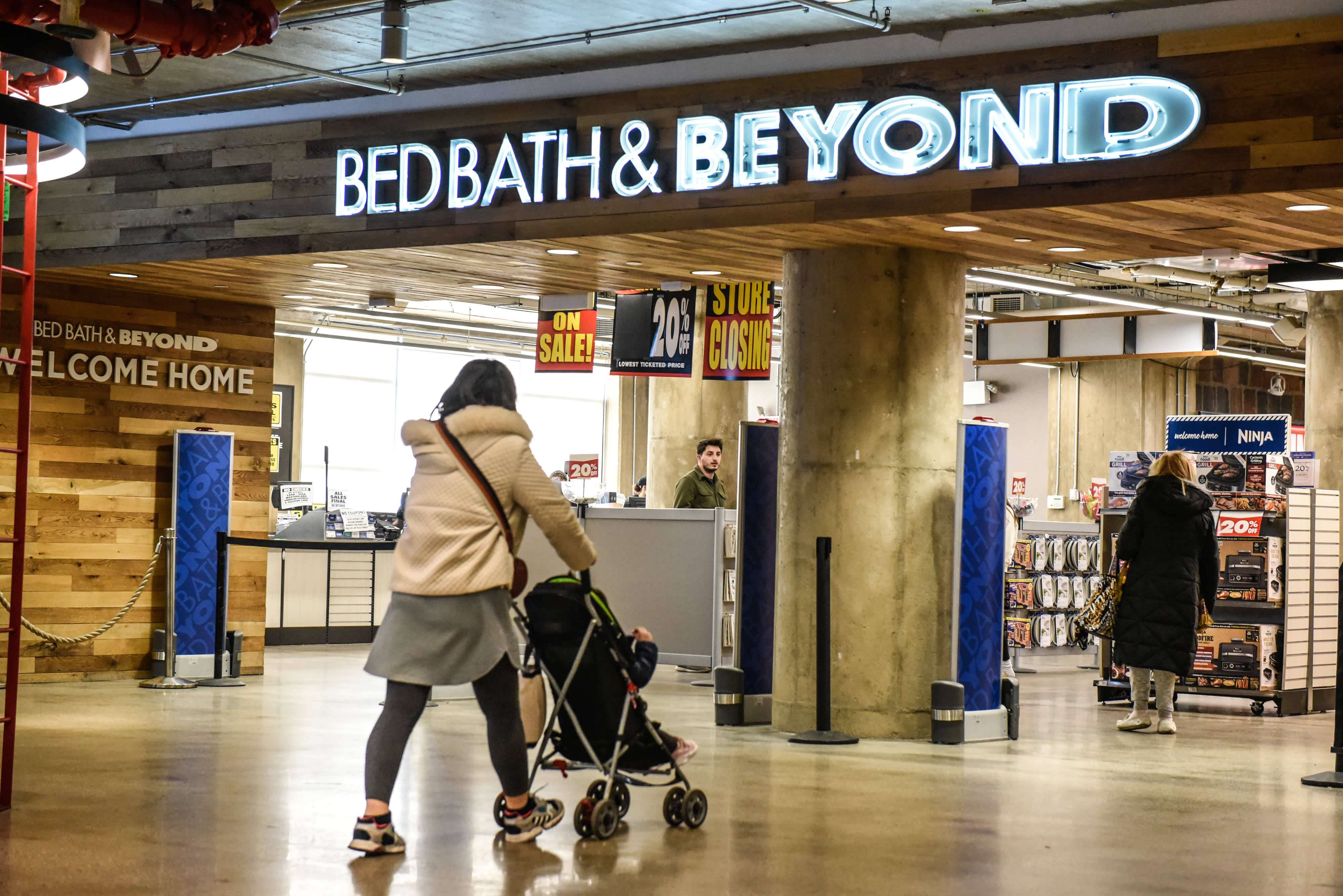 Bed Bath & Beyond To Start Closing Sales In NY, NJ, CT: What You Need ...