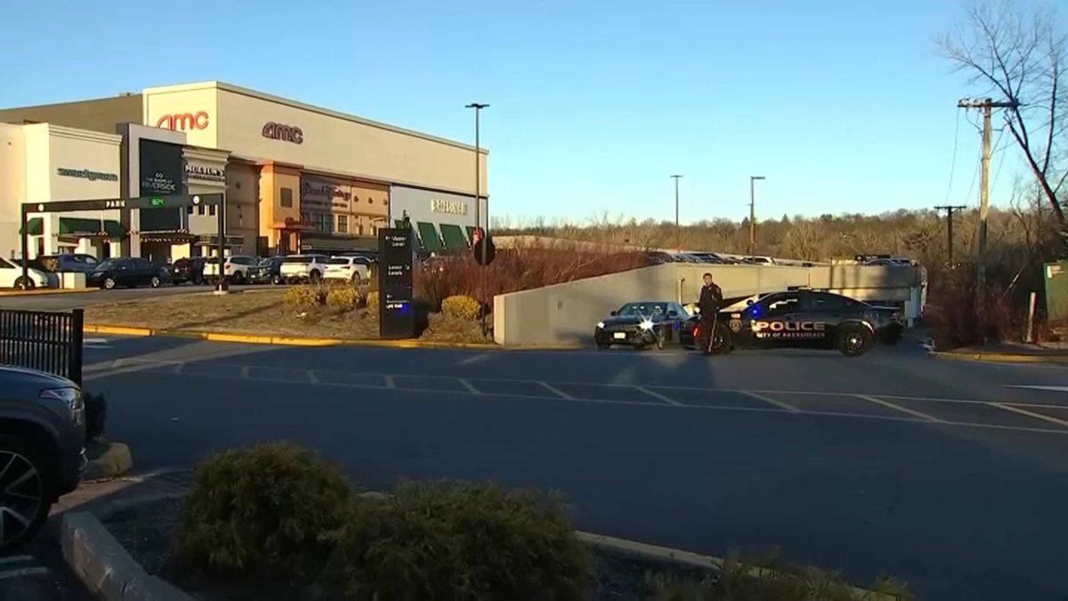 Officials: Five workers overdose on fentanyl at New Jersey mall