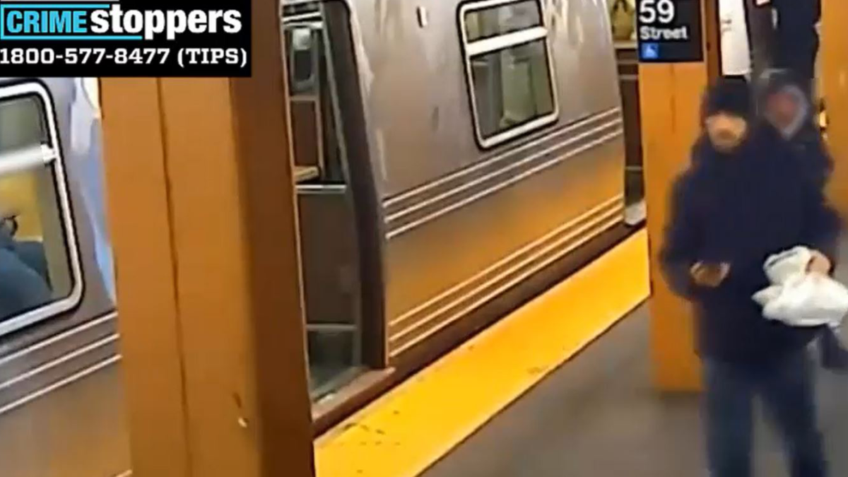 Police: Stranger pushes NYC subway passenger onto moving train
