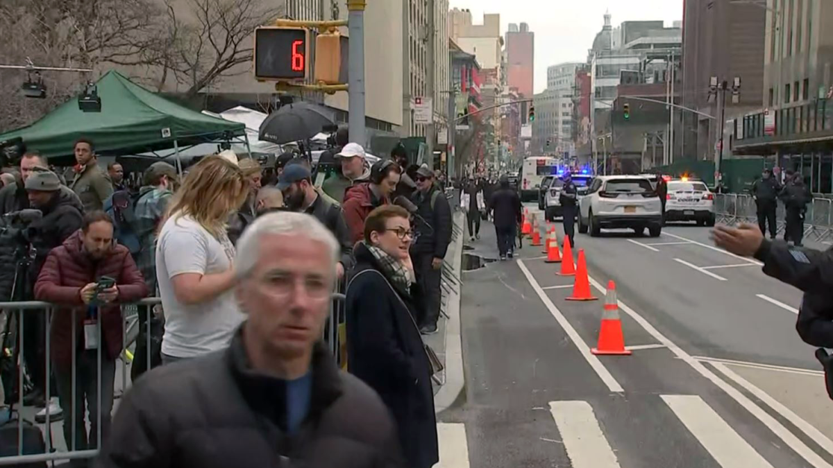 Live camera: Manhattan Criminal Court barricaded ahead of Trump’s arrival
