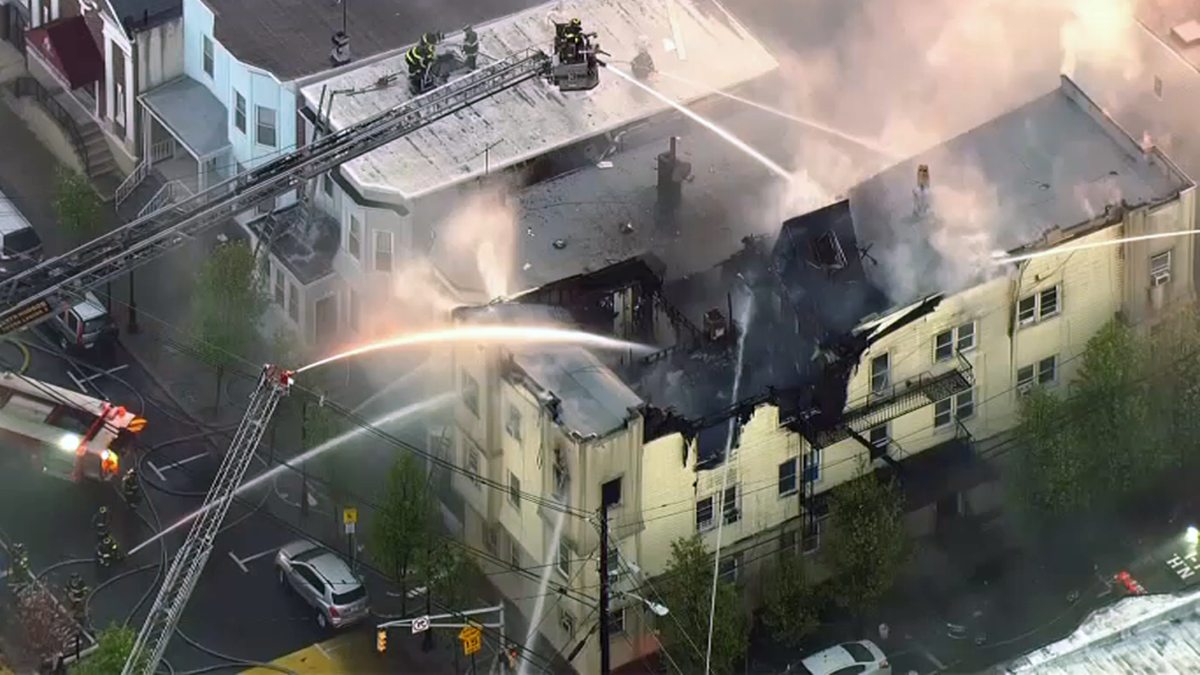 Raging fire destroys building in Union City, NJ