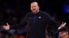 Los Knicks despiden al entrenador Tom Thibodeau después de su mejor temporada en 25 años