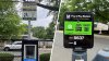 Olvídate de las monedas: hay nuevas modalidades de pago en estacionamientos de Metro