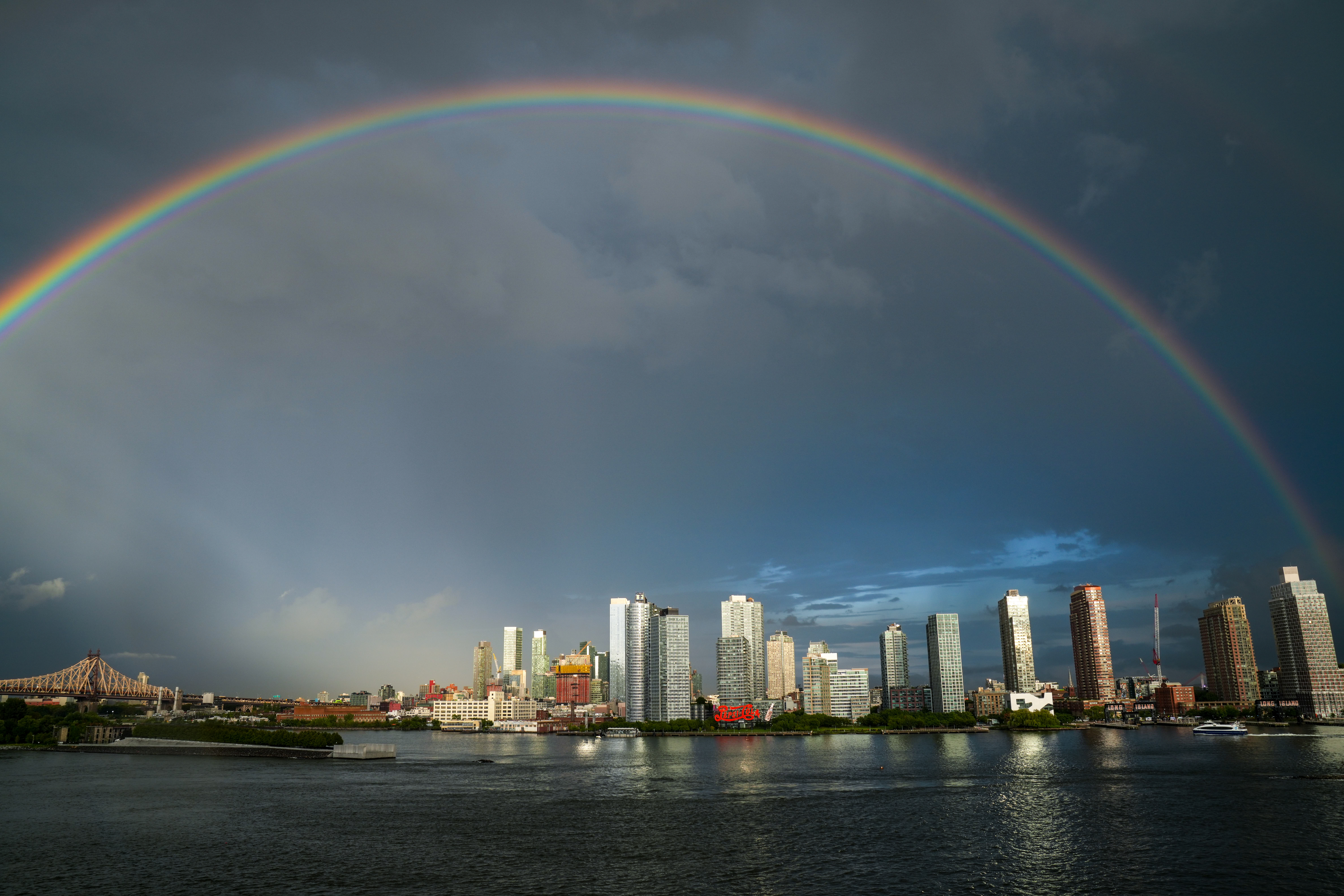 Fotos: arcoíris adorna el cielo de Nueva York durante el aniversario del 11 de septiembre
