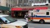 NYPD: Hombre hispano asesinado a puñaladas frente a su madre y sobrina en El Bronx