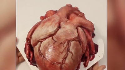 ¿Un corazón que chorrea almíbar? Pasteles de terror para Halloween, anatómicamente correctos