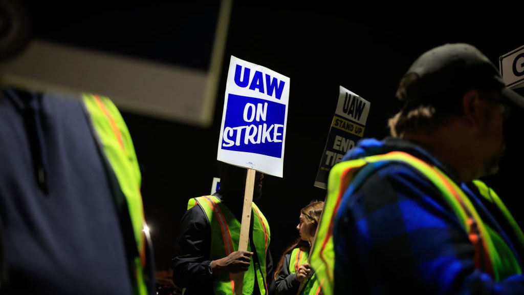 United Auto Workers And Ford Reach Agreement To End Six-Week Strike ...