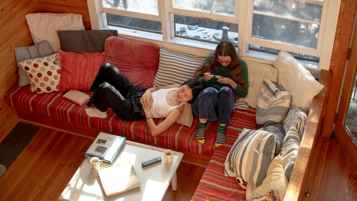 Airbnb Restrictions Lead to Higher Hotel Prices and Migration to Other Platforms