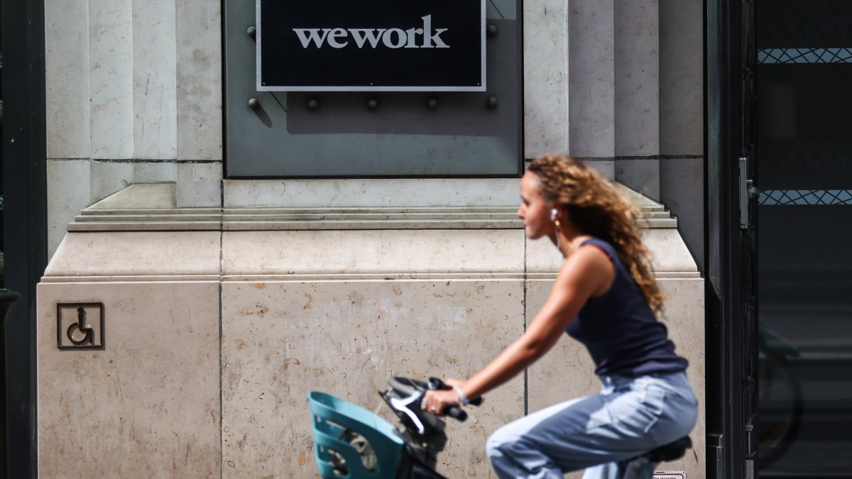 WeWork Suspends Trading Amid Bankruptcy Rumors