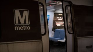 El déficit podría tener un impacto en la circulación de trenes, autobuses y en los empleados de Metro.