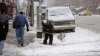 Hasta $27 por hora: NYC abre solicitudes de empleo para limpiar nieve durante la temporada de invierno
