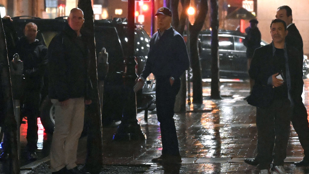 Auto choca contra la caravana del presidente Biden en Delaware