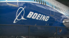 Trabajadores de Boeing rechazan el nuevo contrato laboral y extienden la huelga