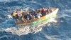 Crucero de Carnival rescata a migrantes a bordo de una balsa en altamar