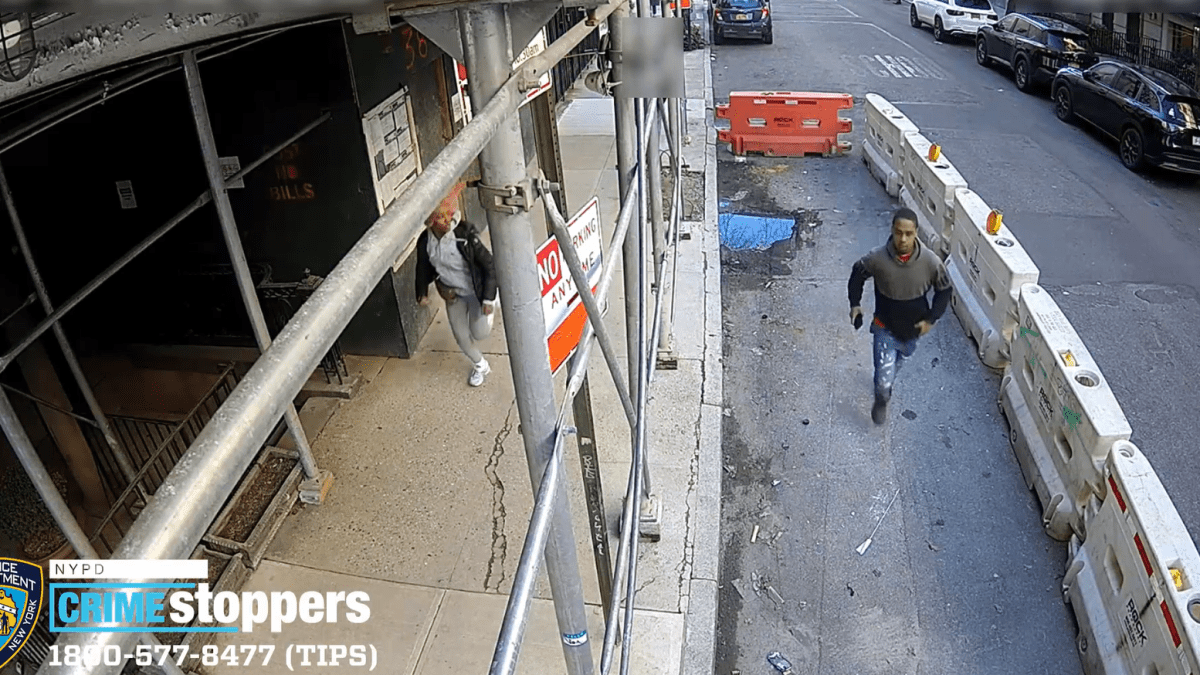 NYC Police Searching for Suspects in Violent Robbery on Madison Avenue