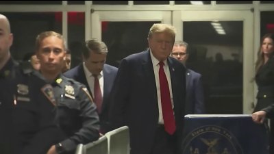 Inician los alegatos en juicio penal contra Trump en Nueva York