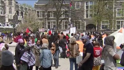 Dan ultimátum a estudiantes para desalojar el campus de Columbia