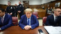 Continúa la selección del jurado en el tercer día del juicio penal contra Trump en NY
