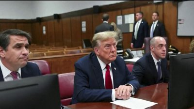 Testigo clave reanuda testimonio en juicio contra Trump en Nueva York