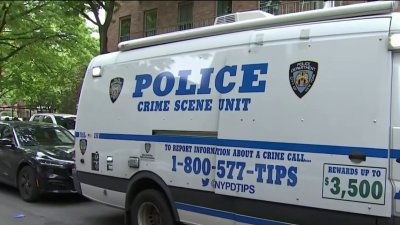 Investigan la muerte a tiros de un hombre y una mujer en El Bronx
