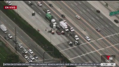 Conductor en sentido contrario causa persecución y accidente en la autopista 405