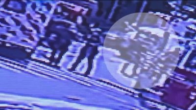 Arrestan sospechoso de prender en llamas a usuarios del tren en Nueva York