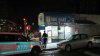 Policía: Hombre muere apuñalado dentro de bodega en Queens
