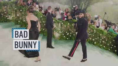 Así se ve Bad Bunny durante su paso por la alfombra roja en la Met Gala 2024