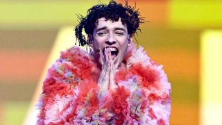 Nemo ganó Eurovision este sábado, en Malmo, Sucecia.