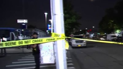 Dos oficiales del NYPD resultan heridos de bala en Queens