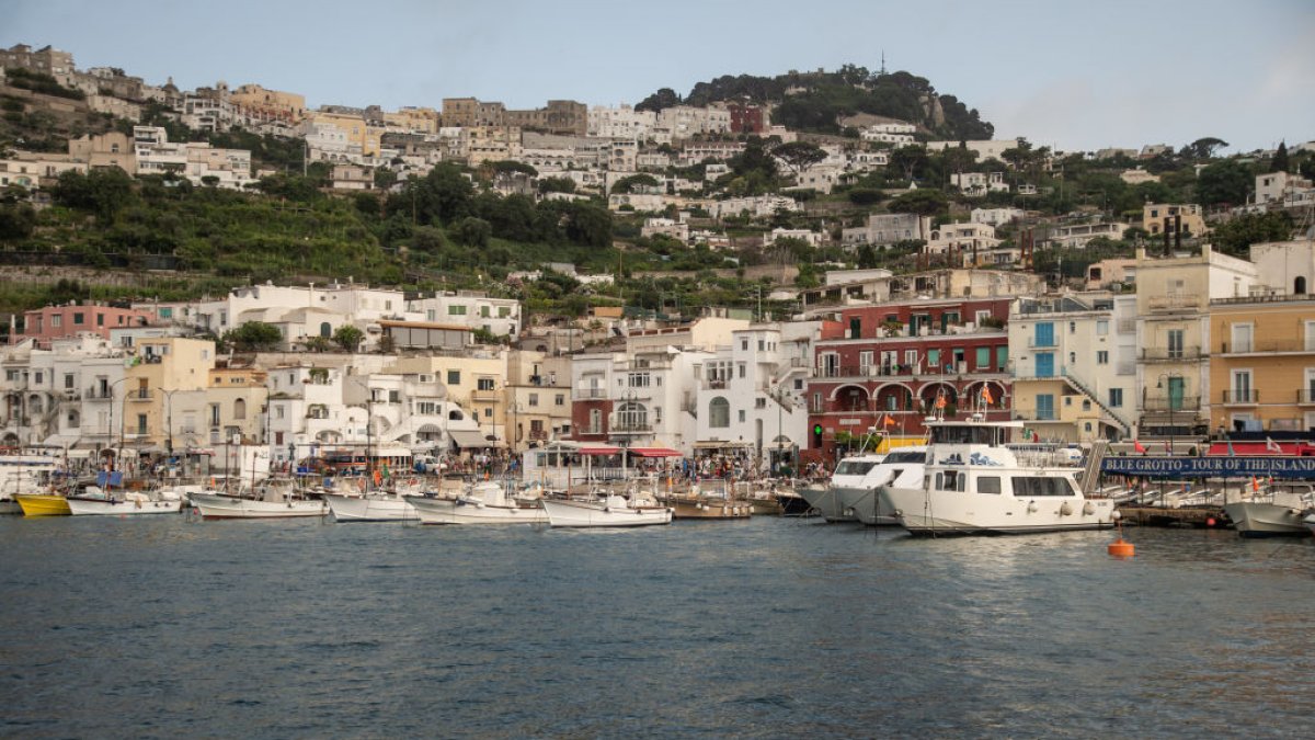 Capri impedisce l’ingresso ai turisti per carenza d’acqua – Telemundo Washington DC (44)